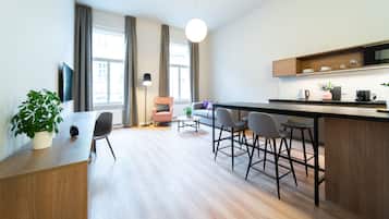 Departamento | 1 habitación, insonorización y tabla de planchar con plancha