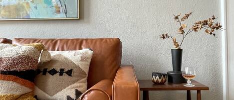 Smart-TV, Bücher, Arbeitsbereiche