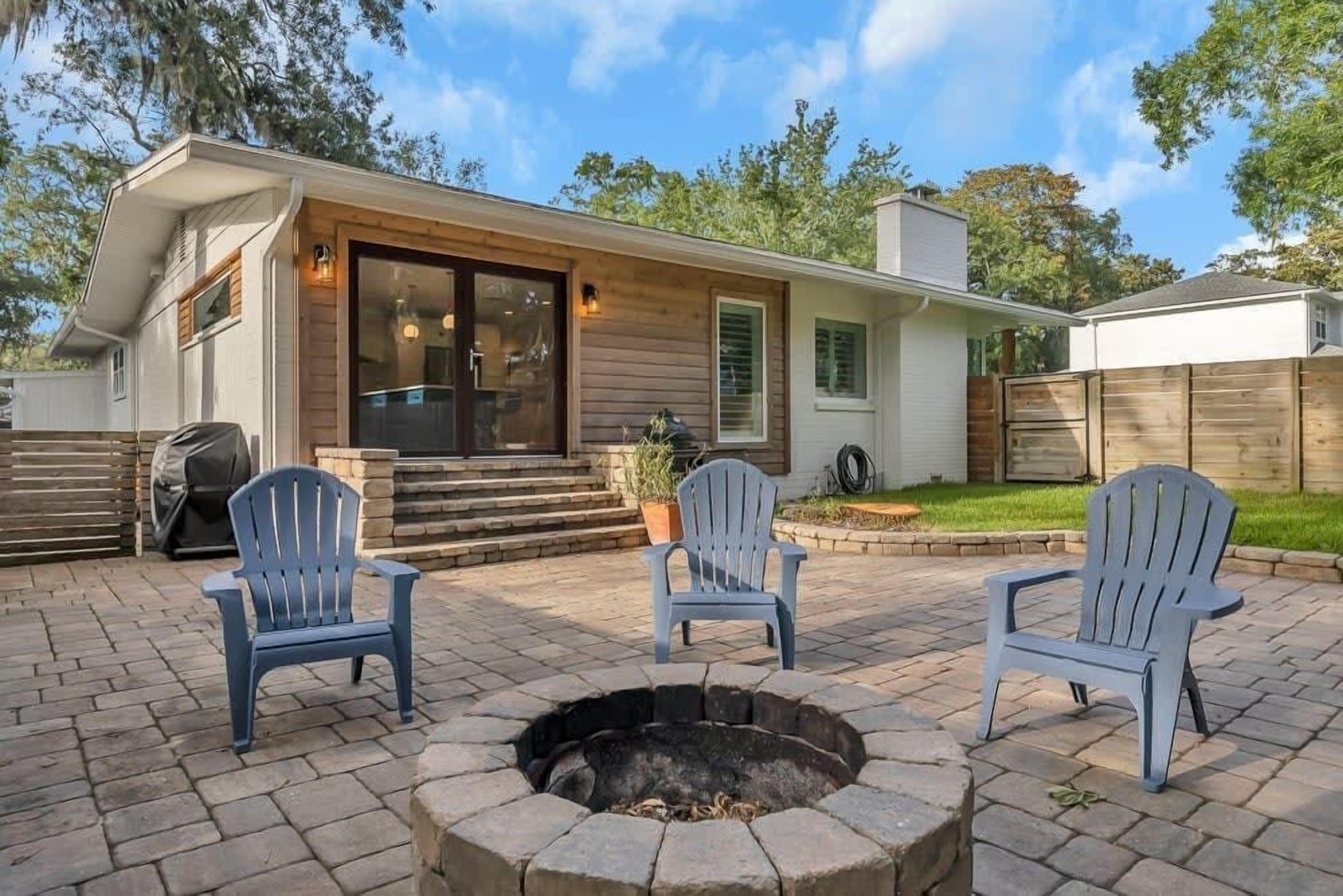 A Jax Beach Gem! Tucked Away, Quiet Neighborhood