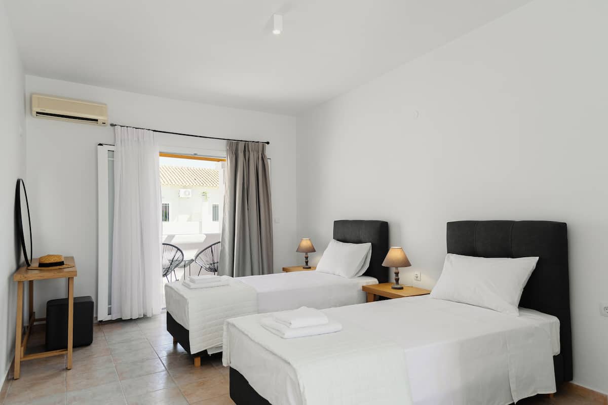 Kamar Standar | 1 kamar tidur, seprai premium, brankas, dan kedap suara