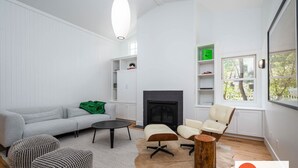 TV, fireplace, offices - Tate House (Saugatuck)