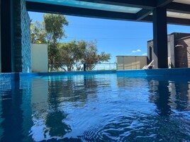 Piscina externa sazonal