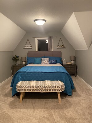 2 室のベッドルーム、アイロン / アイロン台、WiFi (無料)、ベッドシーツ