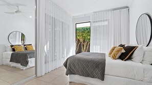 4 bedrooms, desk, iron/ironing board, travel crib