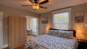 2 Schlafzimmer, Schreibtisch, Bügeleisen/Bügelbrett, WLAN