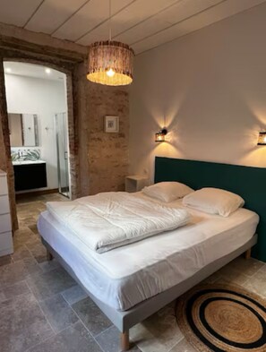 6 chambres, Wi-Fi gratuit, draps fournis