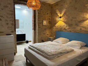 6 Schlafzimmer, kostenloses WLAN, Bettwäsche