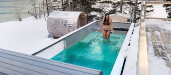 Mystical Beachfront Chalet , Hot tub , Sauna and Heated Container Pool
