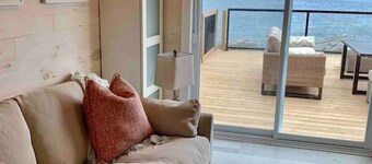 Luxury Oceanfront Retreats 2 private hot tubs and saunas