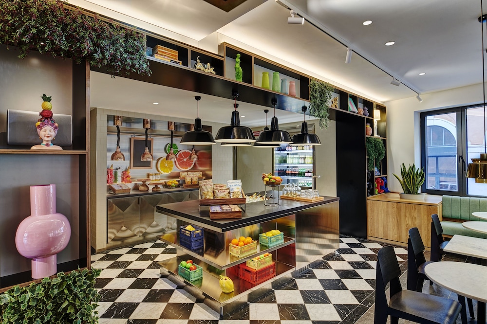 citizenM Hotel Rome Isola Tiberina by null