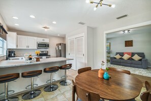 Fridge, microwave, oven, stovetop - Heated & Screened Pool House in Midtown Tampa (Tampa)