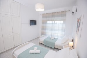 Exclusive-huvila, 3 makuuhuonetta, yksityinen uima-allas | 3 makuuhuonetta, untuvapeitot, Select Comfort -patjalliset sängyt