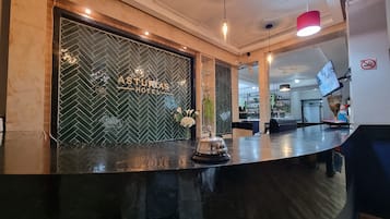 Quầy tiếp tân