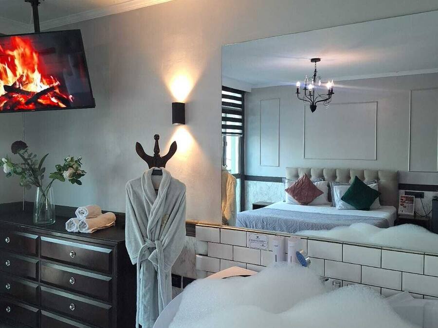 Luxury Double Room | Blackout drapes, iron/ironing board, free WiFi, bed sheets