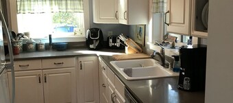 Waterfront Cottage with Beach Access – Sleeps 6 & Pet Friendly!