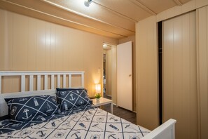 4 chambres, bureau, fer et planche à repasser, Wi-Fi gratuit