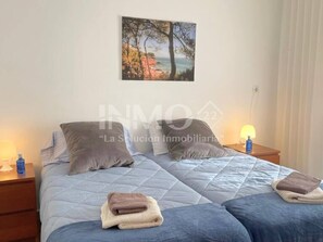 2 bedrooms, iron/ironing board