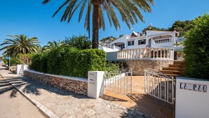 Property grounds - V110B | Villa La Pau (Son Bou)