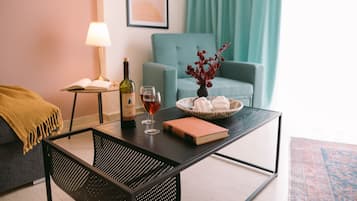 Apartment | Living area | Flat-screen TV