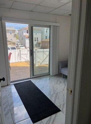 Interior - 2.5 blocks from Beach in Lower Chelsea area of A.C (Atlantic City)