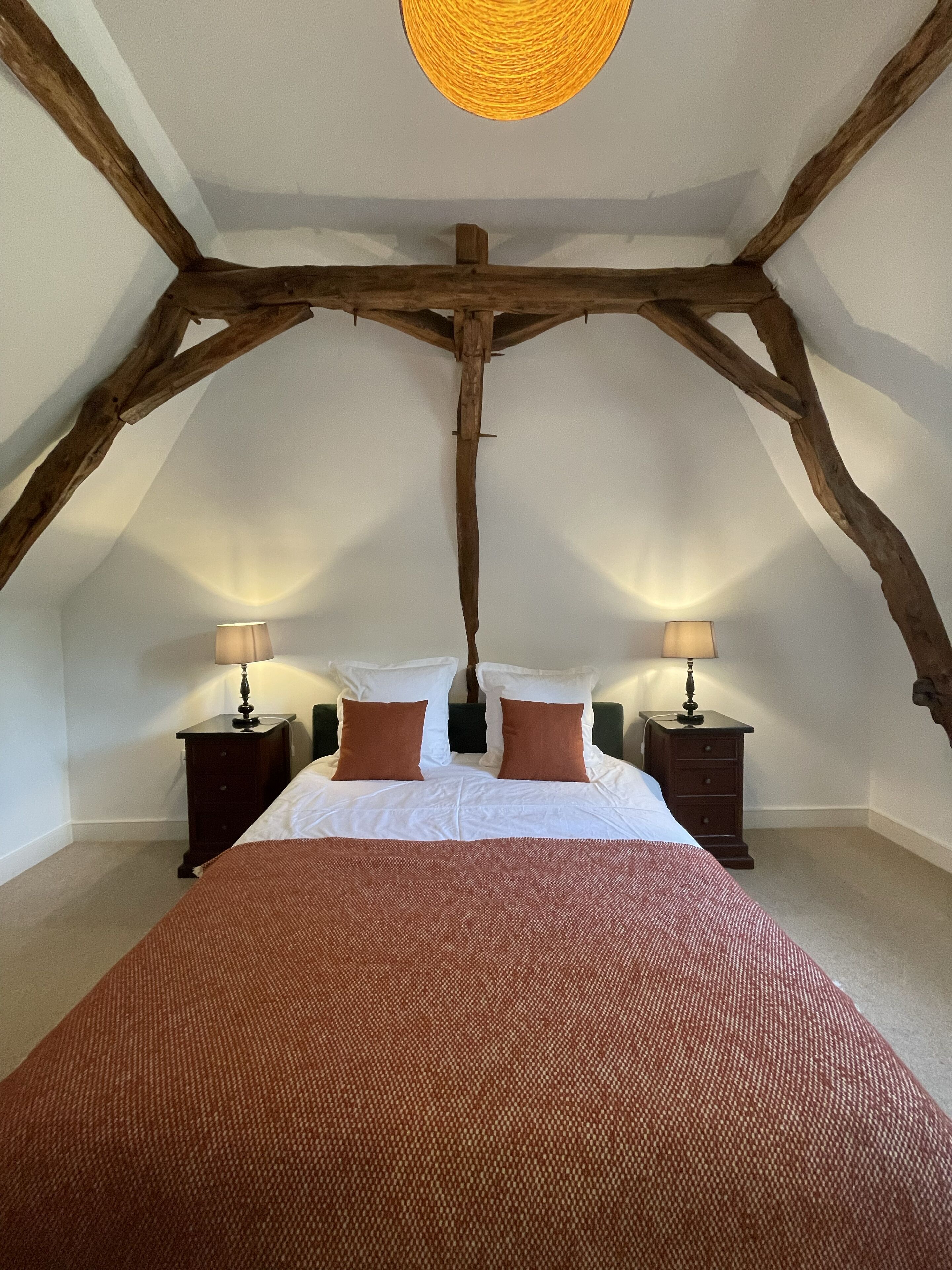 3 slaapkamers, een strijkplank/strijkijzer, reisbedje, gratis wifi