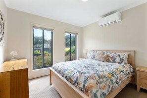 3 bedrooms, iron/ironing board, free WiFi