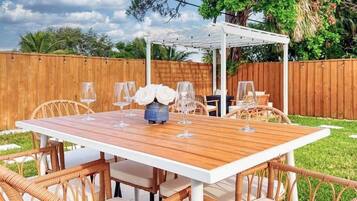 Outdoor dining