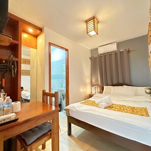 ห้องสแตนดาร์ดดับเบิล | เครื่องนอนระดับพรีเมียม, ผ้านวมขนเป็ด, เตียงเมมโมรีโฟม, มินิบาร์