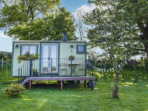 Shepherds Hut - UKC6774