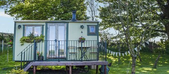 Shepherds Hut - UKC6774