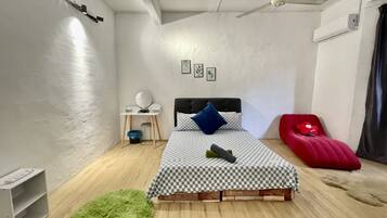 4 bedrooms, iron/ironing board, internet