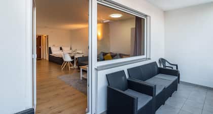 Apartment 'Am Hochwald Mit Burgblick' with Balcony