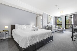 1 bedroom, desk, iron/ironing board, free WiFi