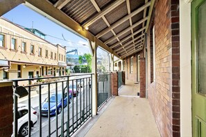 Property grounds - Stylish heritage home The Rocks (The Rocks)