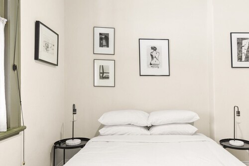 Stylish heritage home The Rocks