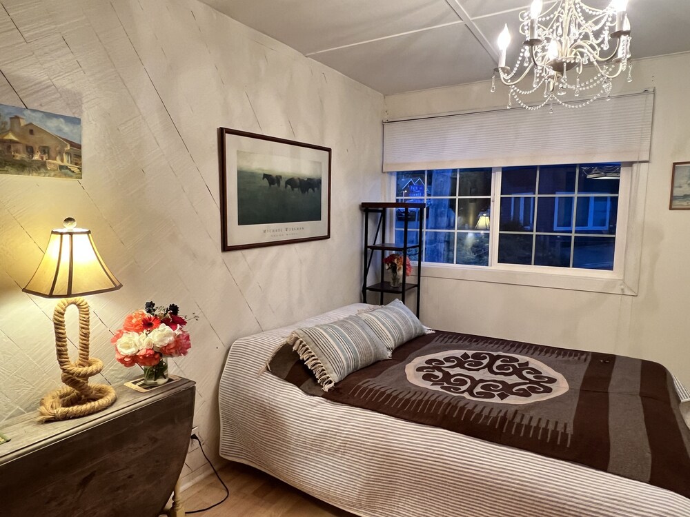 Dillon Beach village home with ocean views and a quick walk to the