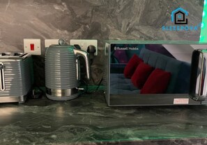 Kaffee und/oder Kaffeemaschine