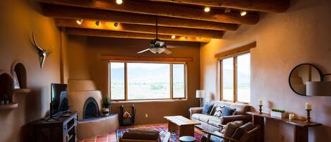 Smart TV, fireplace, DVD player