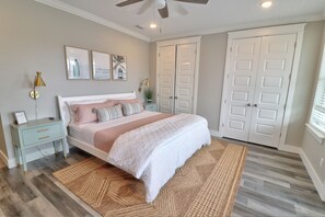 4 soverom, strykejern/-brett, wi-fi (inkludert) og sengetøy