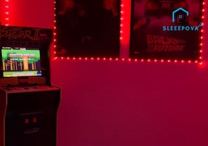 المنشأة من الداخل