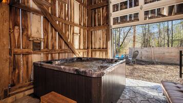 Bain à remous intérieur