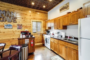 Fridge, microwave, stovetop, coffee/tea maker - Pet-Friendly Cabin Retreat: Walk to Lake Pepin! (Stockholm)