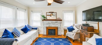 Point Lookout Cottage - Walk to Beach!