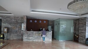 Reception - Al Azmi 116 Hotel (Sharjah)