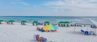 Cozy 2-bedroom condo with AC, WiFi in charming Fort Walton Beach