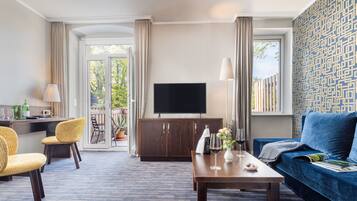 Suite Deluks | Area keluarga | Smart TV 42-inci dengan saluran TV satelit, TV, dan Netflix