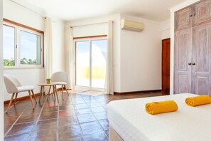 4 habitaciones y caja de seguridad en la habitación 