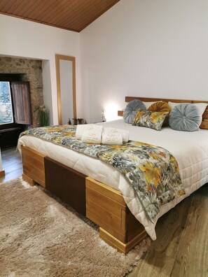 4 Schlafzimmer, Bügeleisen/Bügelbrett, Reisekinderbett, kostenloses WLAN