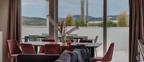 Loft Supérieur | Salle à manger