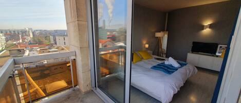 2 chambres, fer et planche à repasser, Wi-Fi gratuit, draps fournis